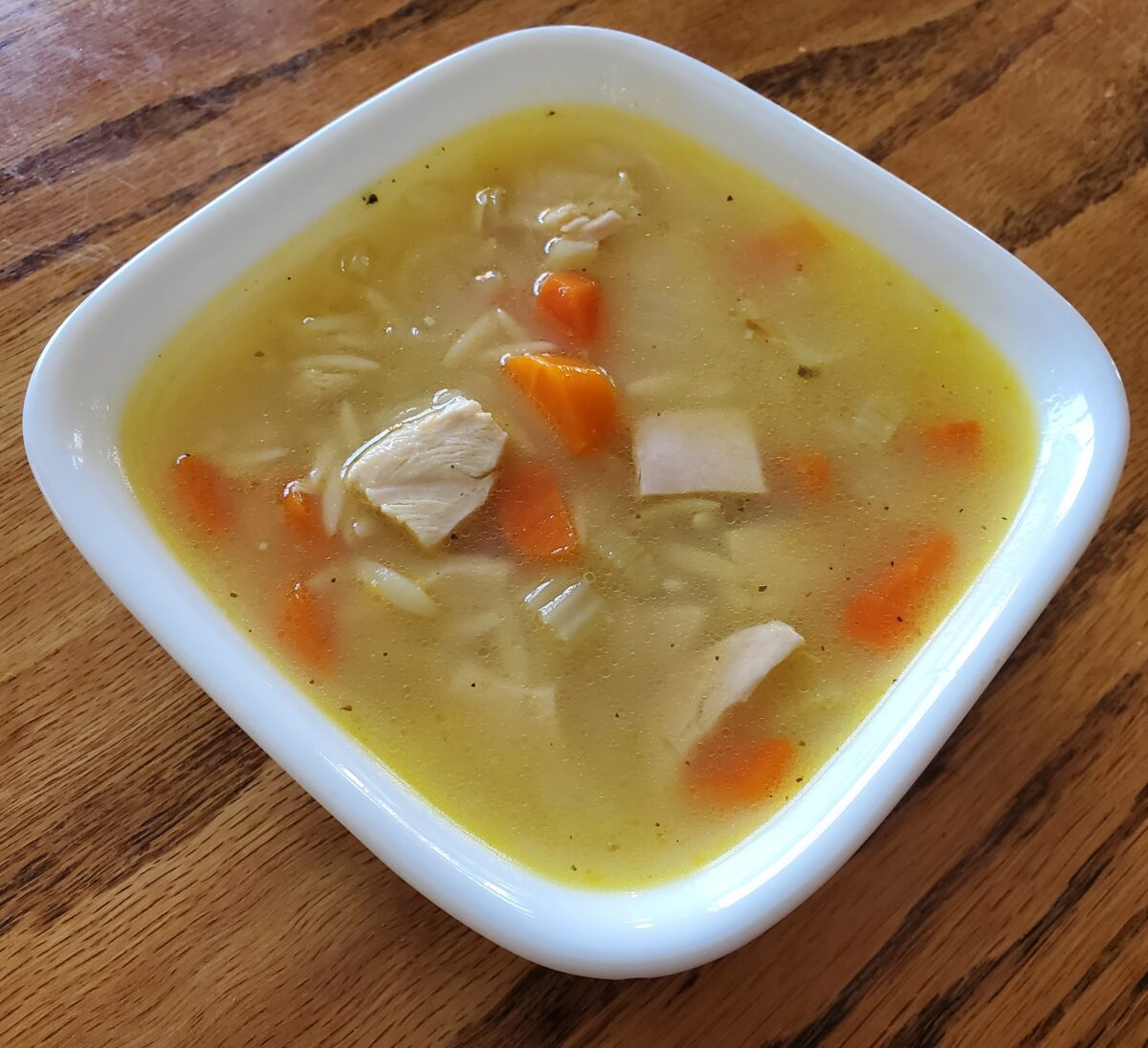 Chicken and orzo soup with lemon
